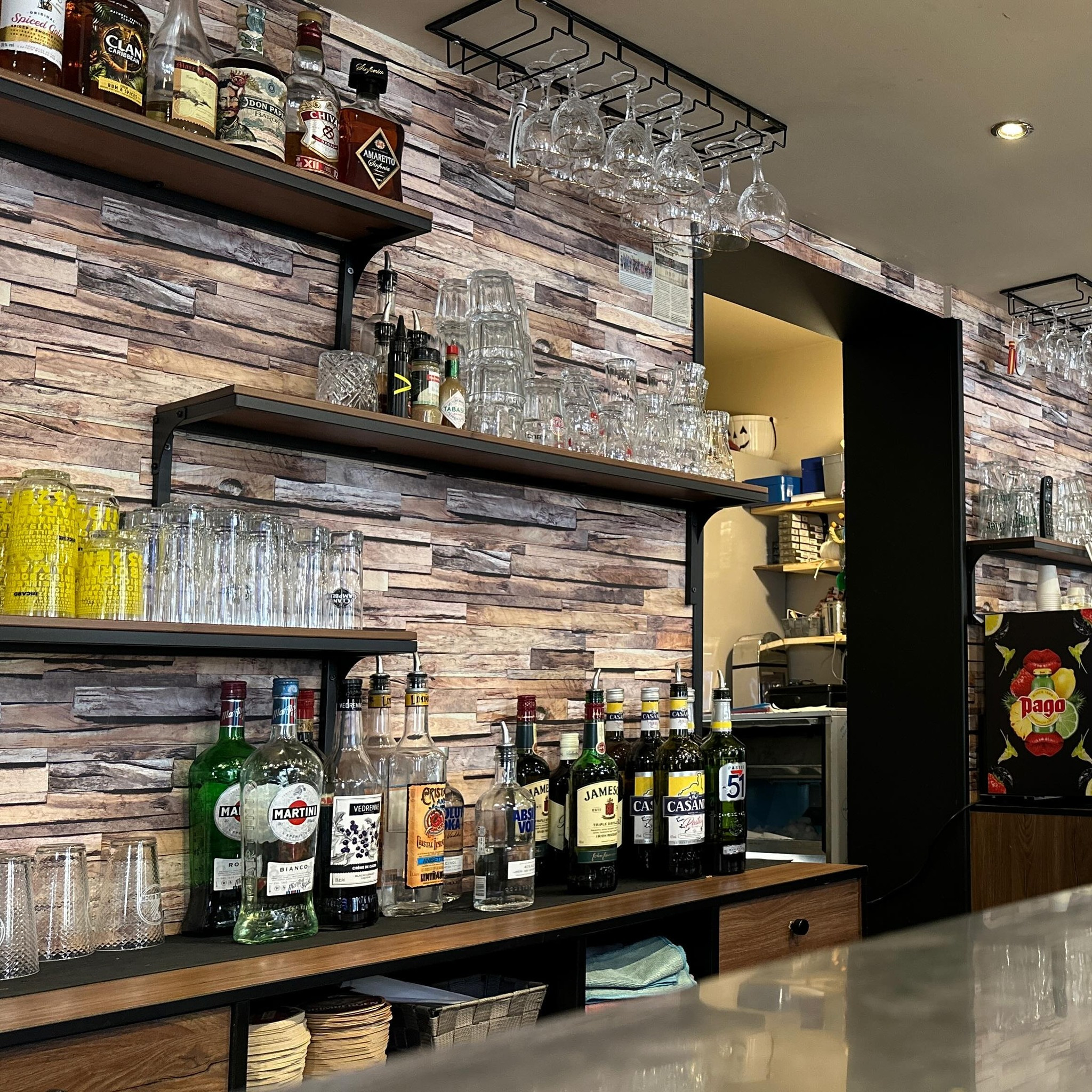 Arriere du bar BDB -Brasserie des Boules - Pizzas à emporter sur Cadenet (84, Vaucluse)