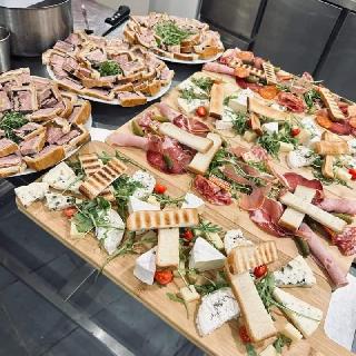 Buffet à Volonté à Cadenet...