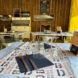 La terrasse du restaurant de Cadenet !