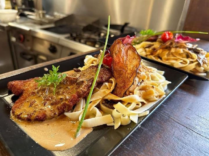 Un bon plat de pâtes à Cadenet !